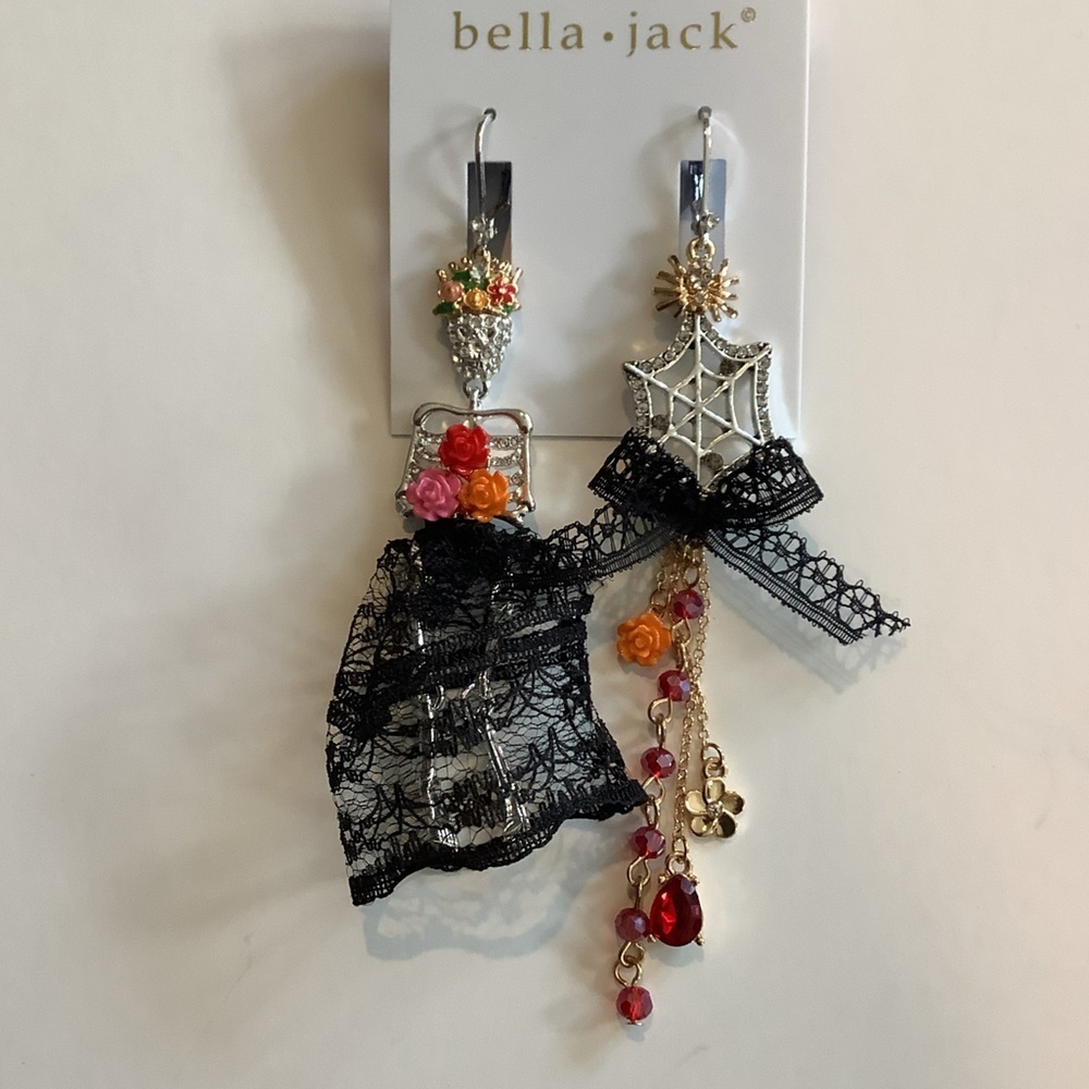 Skeleton Bride Spiderweb Halloween Earrings Bella Jack New 28$